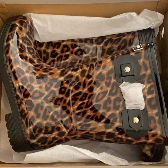 Kenneth Cole Rain Buckle Glossy Boot - Picture 5 of 5